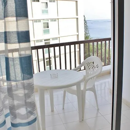 Cristianos, Nirvana 公寓