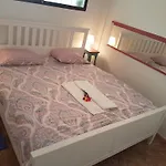 Apartman Cristianos, Nirvana